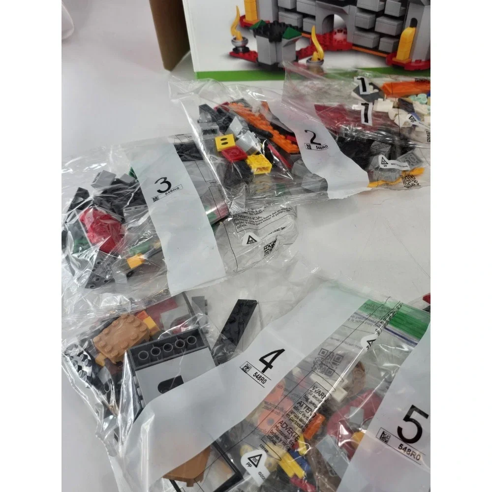 LEGO Super Mario 71369 Bowser's Castle Boss Battle New Sealed 8+ 1010pcs OPEN